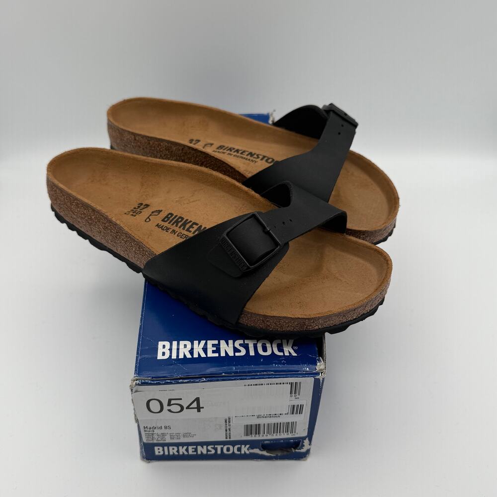 Birkenstock Unisex Madrid BS Sandal Buckle Strap Black Size USW6/M4 EU37